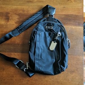 TUMI Brive slingbag